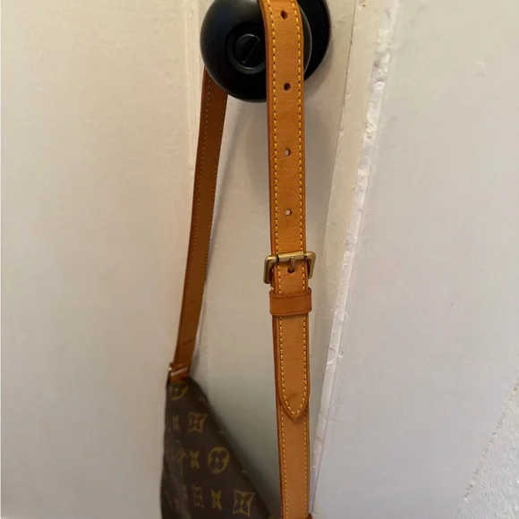 SOLD- Louis Vuitton Monogram Musette Salsa w/COA - Picture 7 of 13